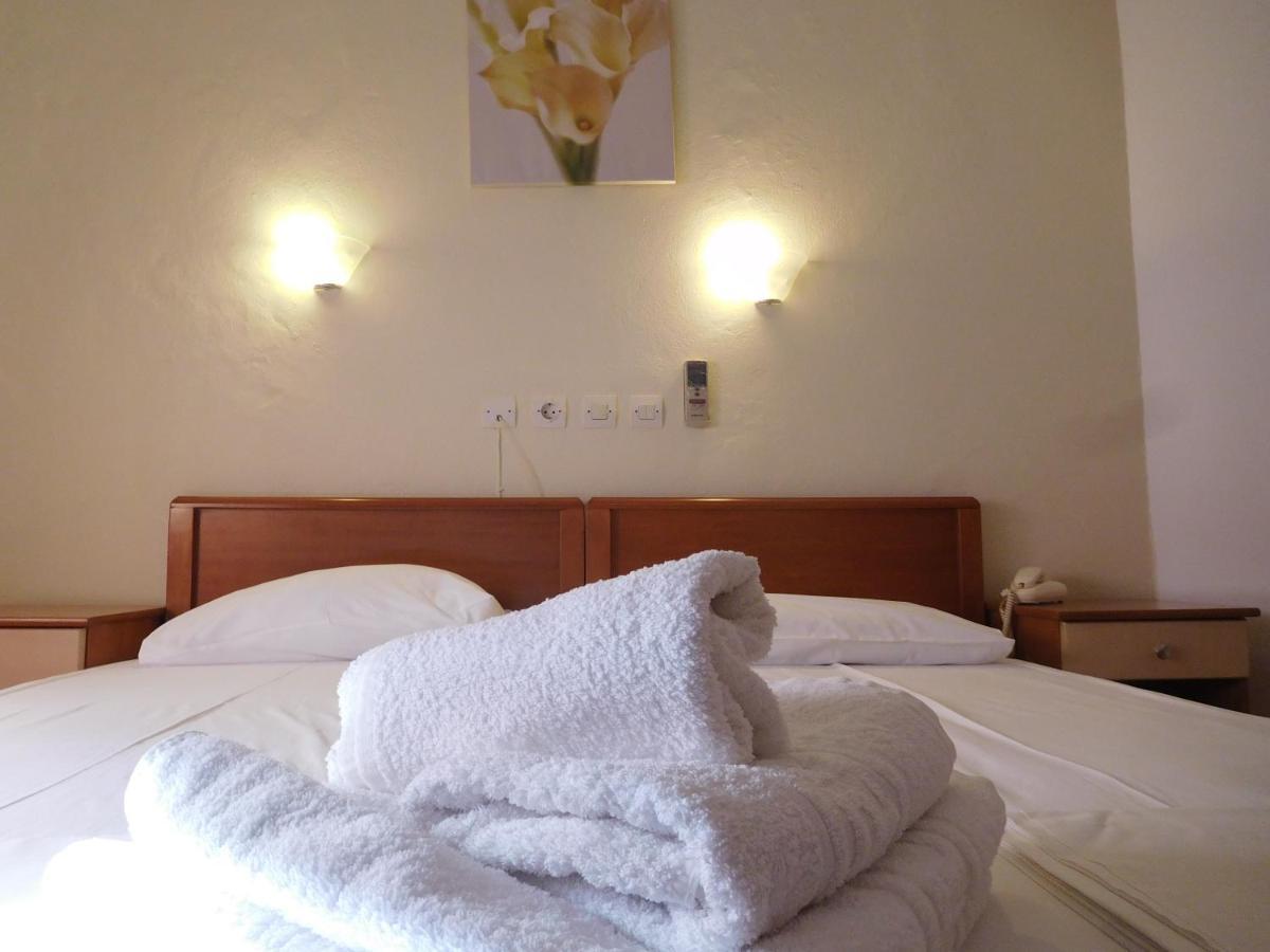 Efstratios Hotel Loutra Edipsou  Eksteriør billede
