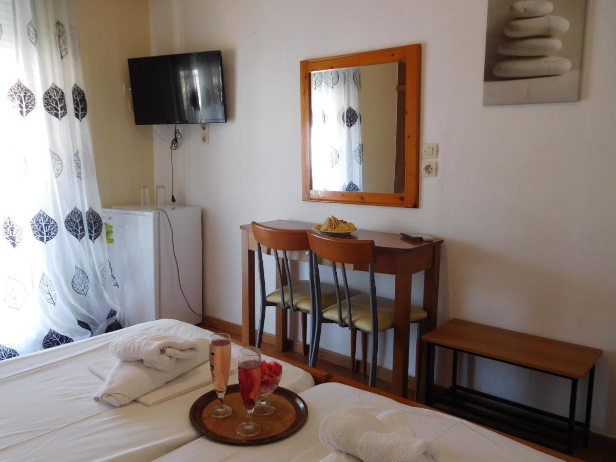 Efstratios Hotel Loutra Edipsou  Eksteriør billede