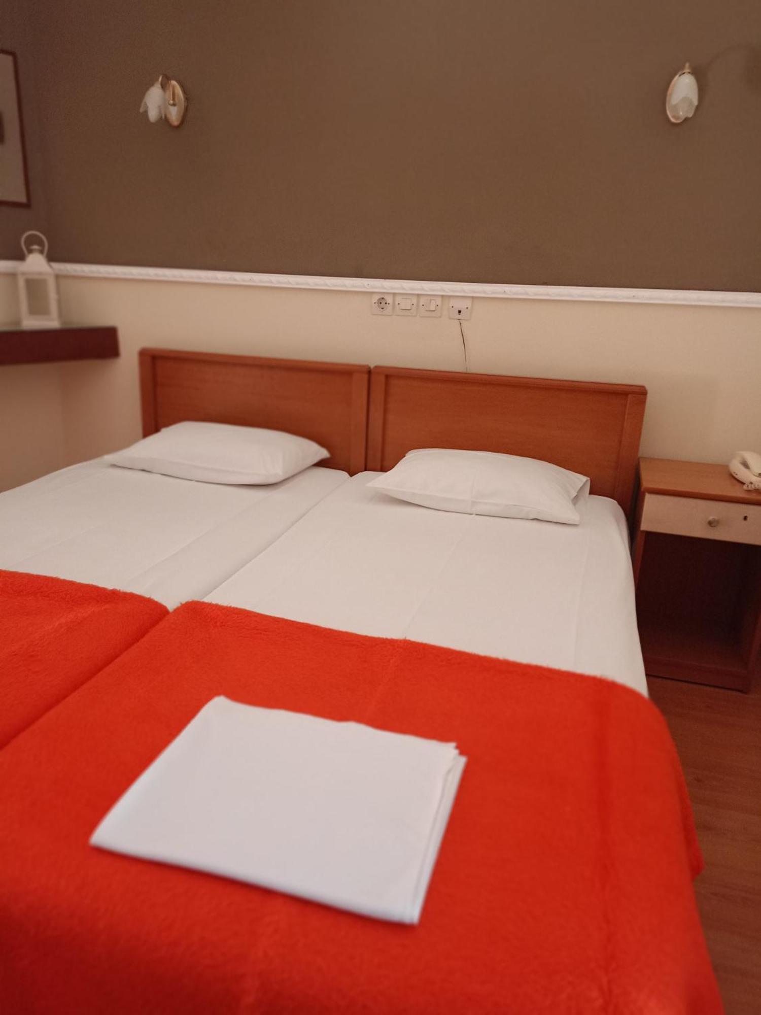 Efstratios Hotel Loutra Edipsou  Eksteriør billede